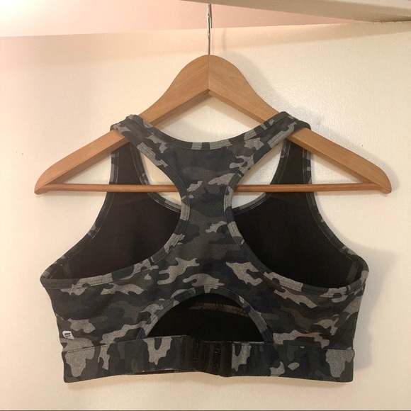 FABLETICS Sylvia adjustable sports bra in Moss Camo - Picture 3 of 10